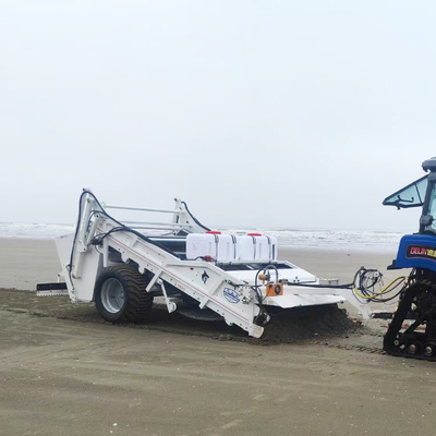 Tractor de varredura de praia de limpeza alcalina rebocado para peneiramento de detritos de areia seca ou úmida