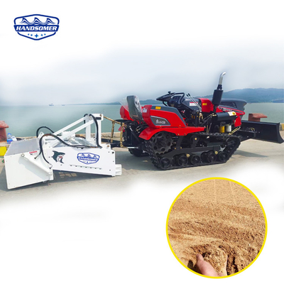 Trator de limpeza alcalina para remover algas marinhas e lixo na praia